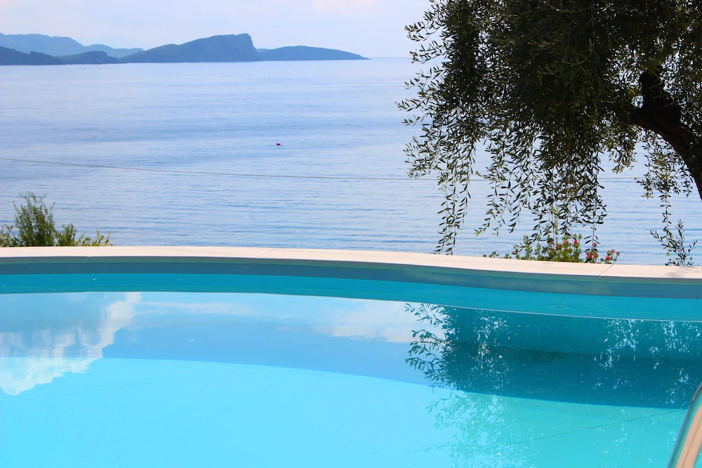 Enjoy Lichnos Bay Village, Camping & Apartments