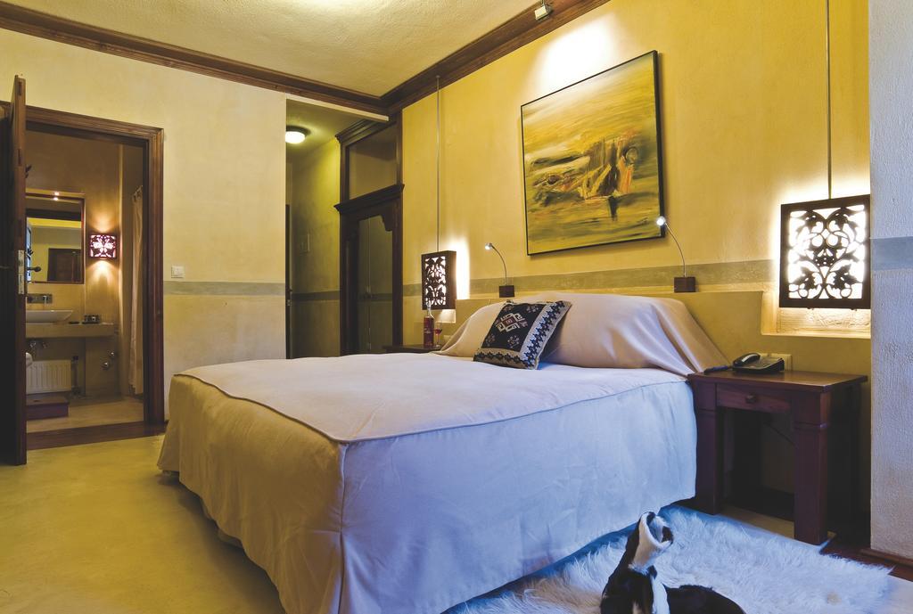 Katogi Averoff Hotel & Winery