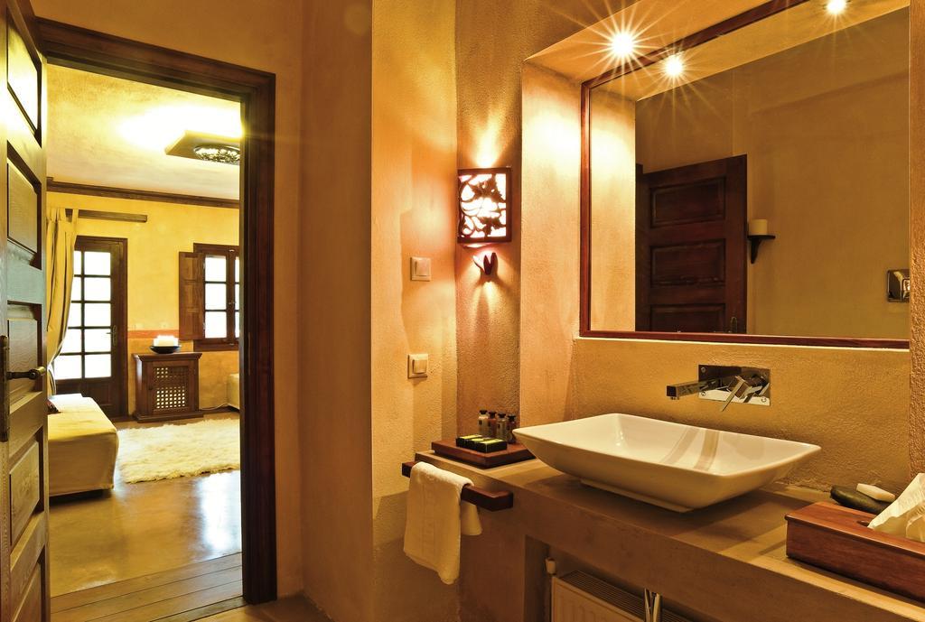 Katogi Averoff Hotel & Winery