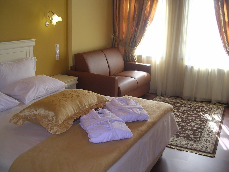 Monodendri Hotel