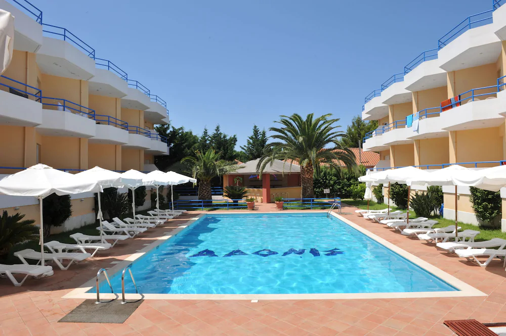 Adonis Hotel & Apartments