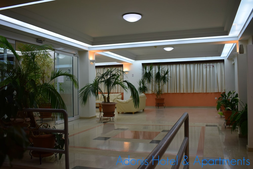 Adonis Hotel & Apartments