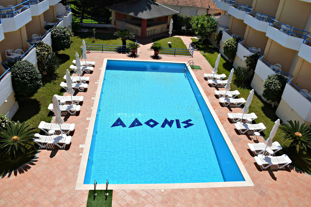 Adonis Hotel & Apartments