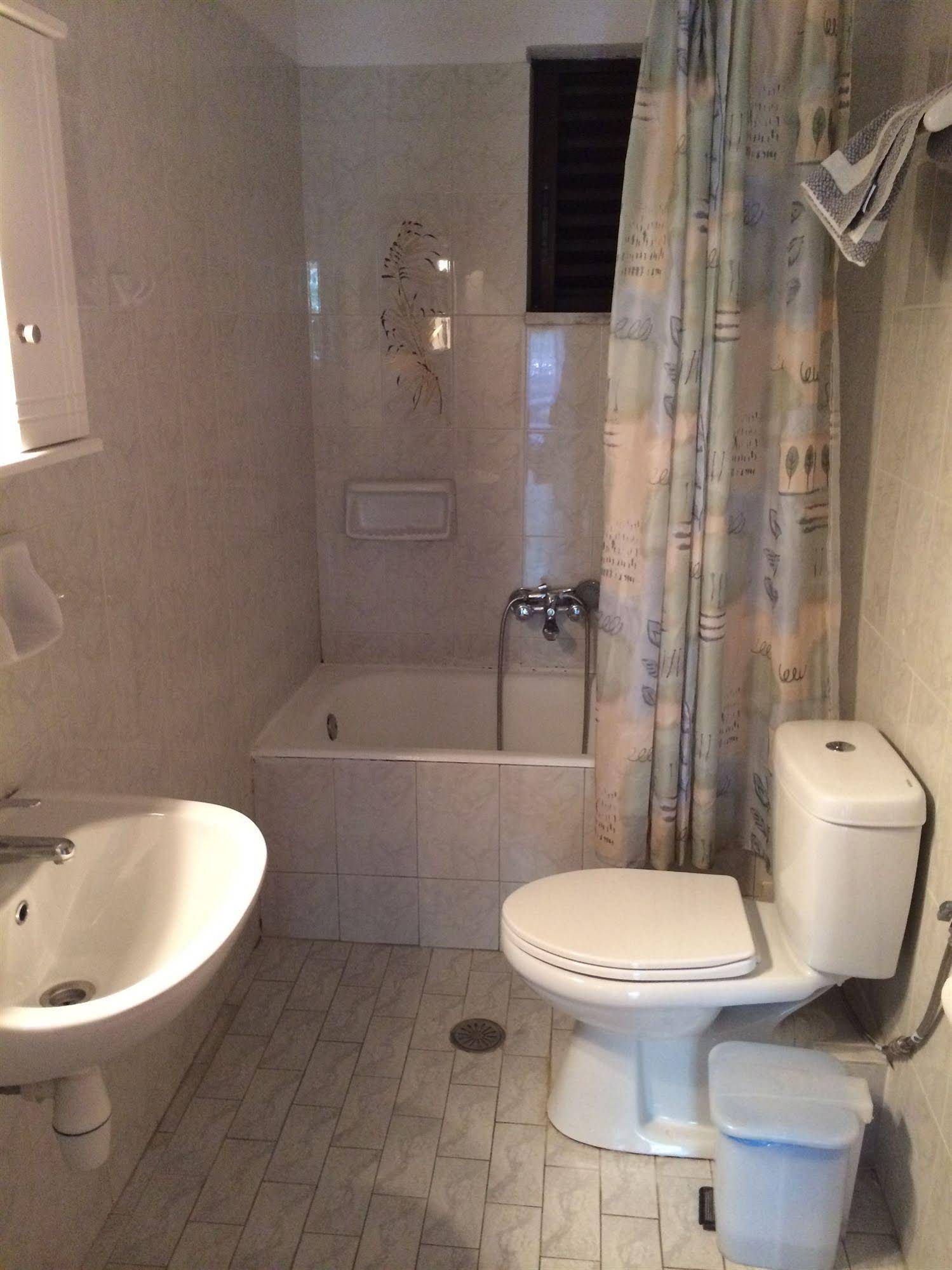 Christina Studios & Apartments