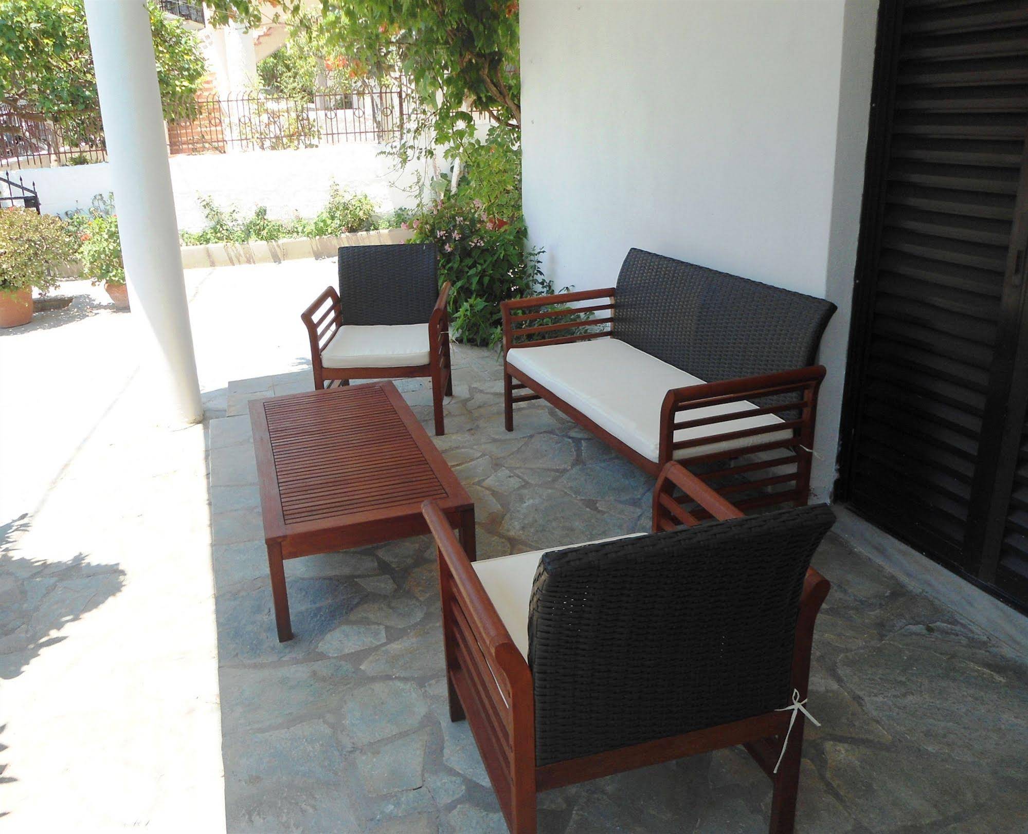 Christina Studios & Apartments