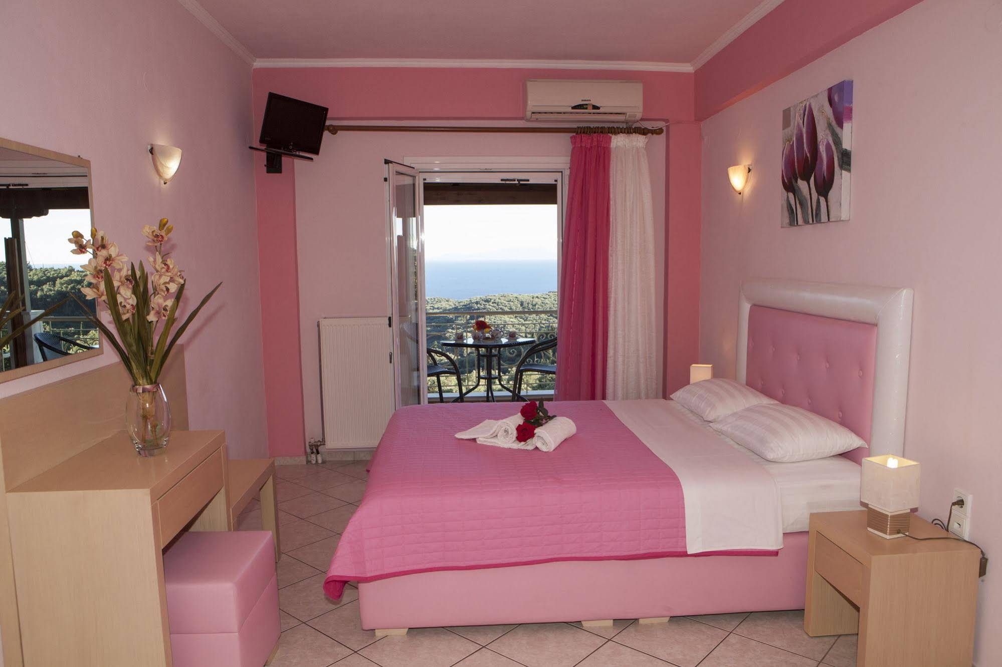 Filoxenia Sea & View