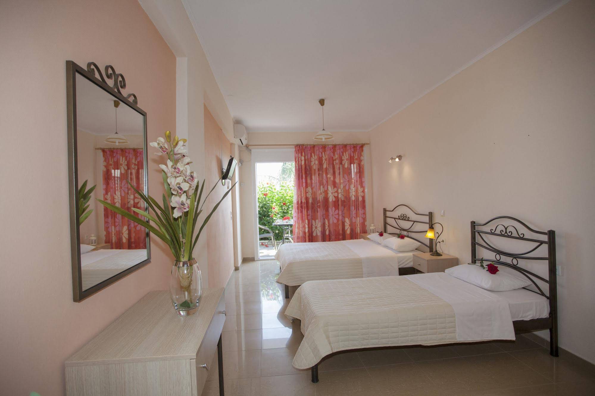 Filoxenia Sea & View