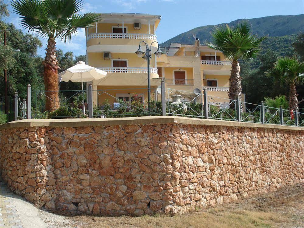 Golden Sun Apartments