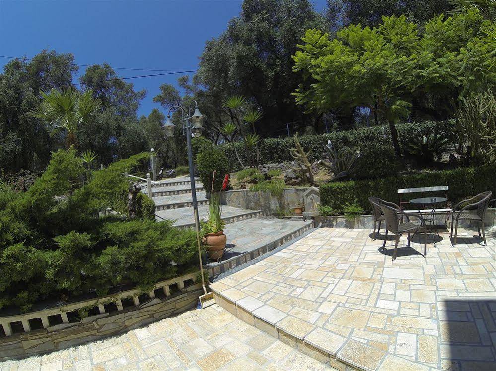 Golden Sun Apartments
