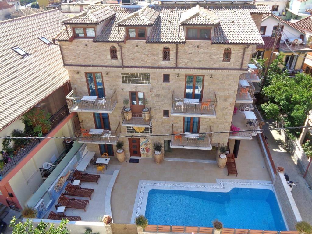 Leda Suites