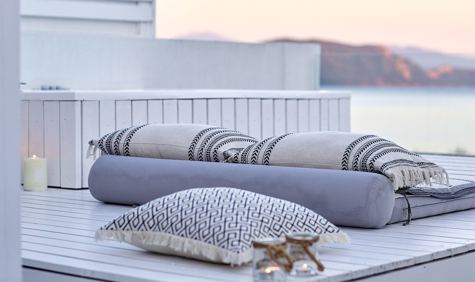 Lichnos Beach Hotel & Suites