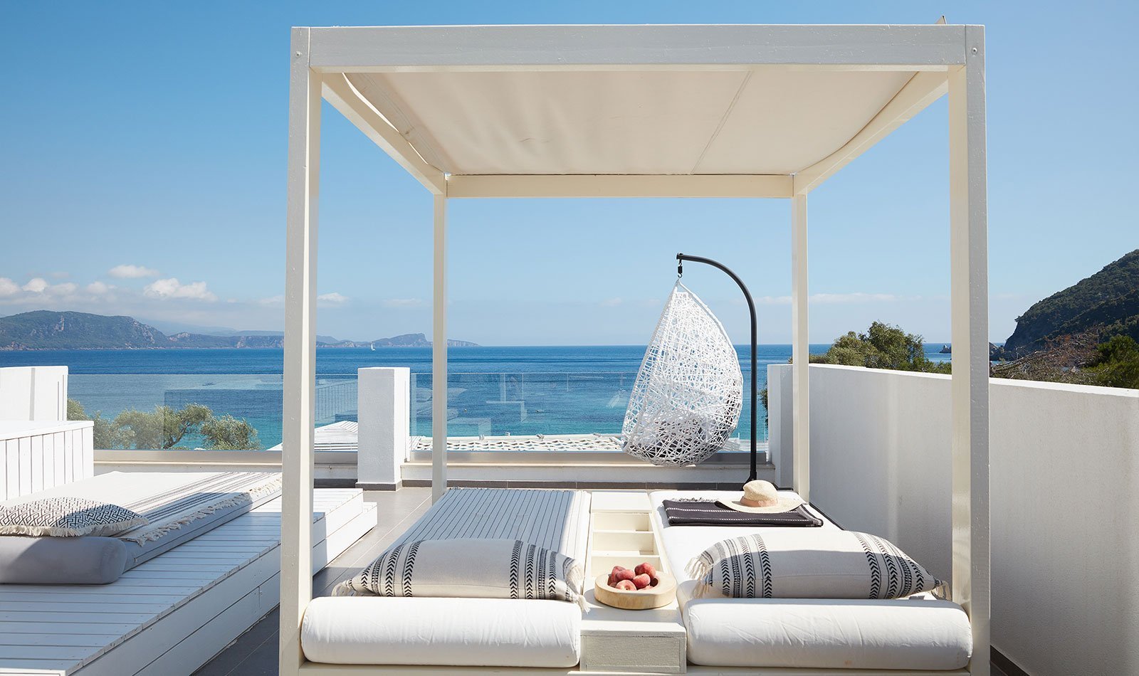 Lichnos Beach Hotel & Suites