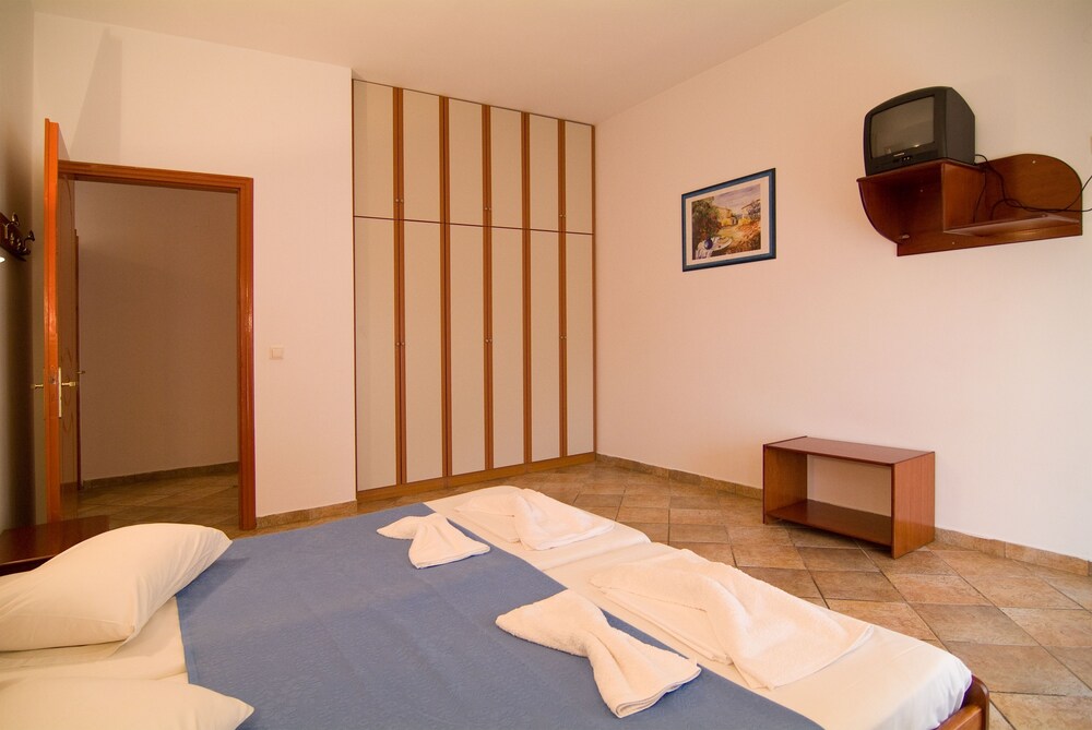 Villa Angelika Apartments & Studios