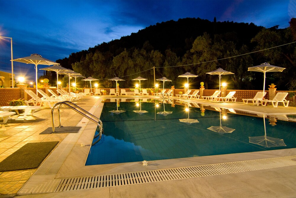 Villa Angelika Apartments & Studios