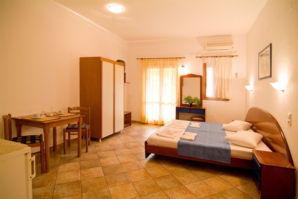 Villa Angelika Apartments & Studios