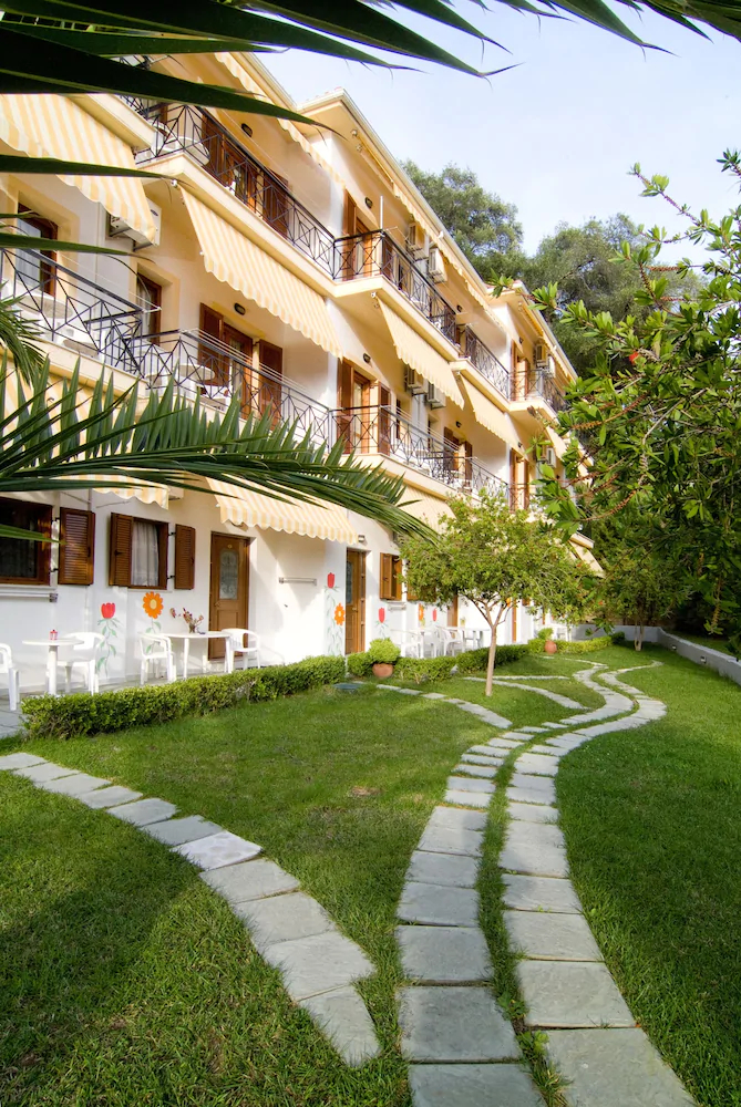 Villa Angelika Apartments & Studios