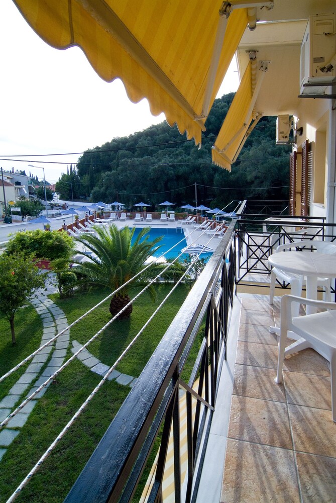 Villa Angelika Apartments & Studios