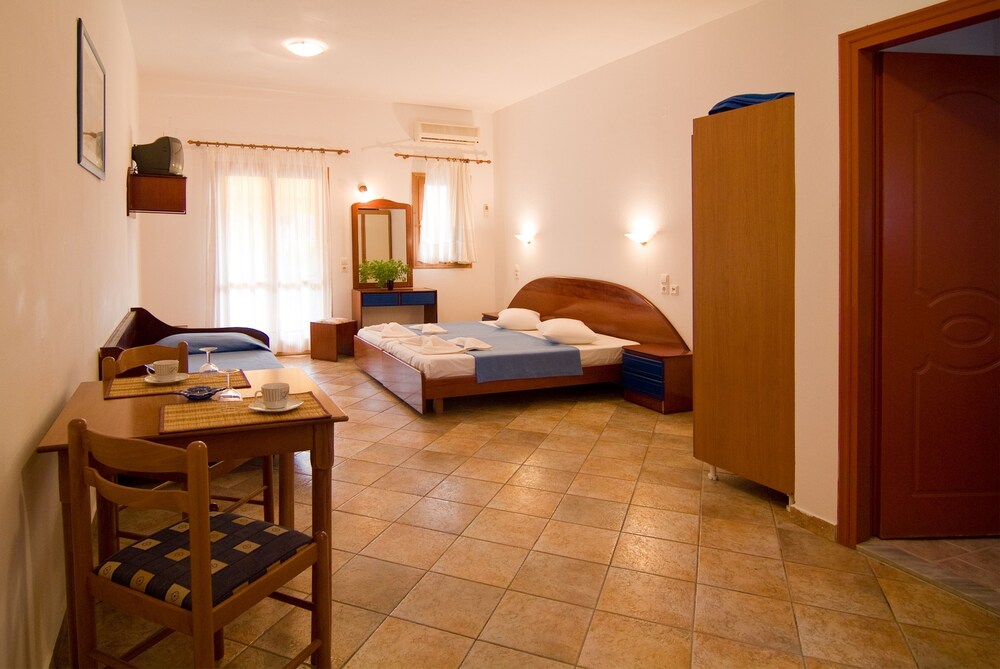 Villa Angelika Apartments & Studios