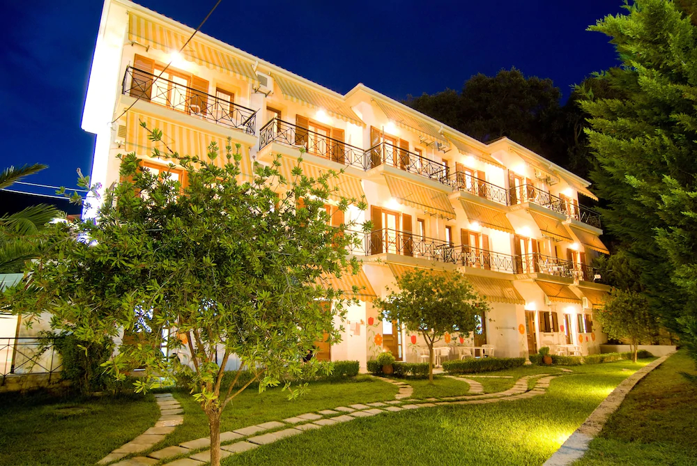 Villa Angelika Apartments & Studios