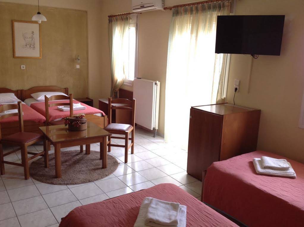 Tsironis Rooms