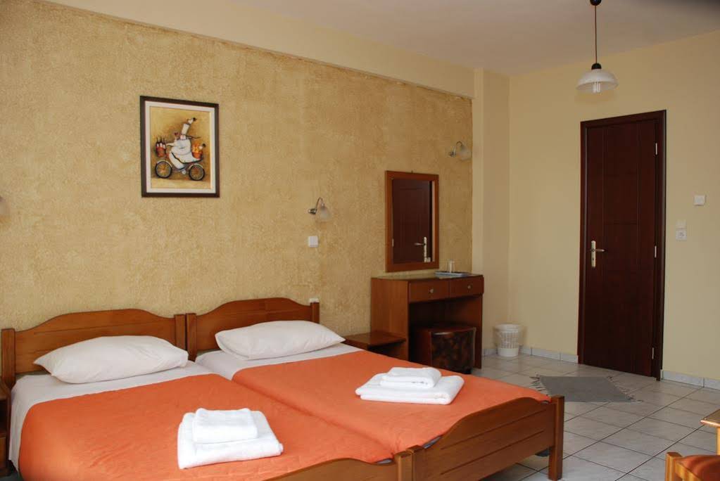 Tsironis Rooms