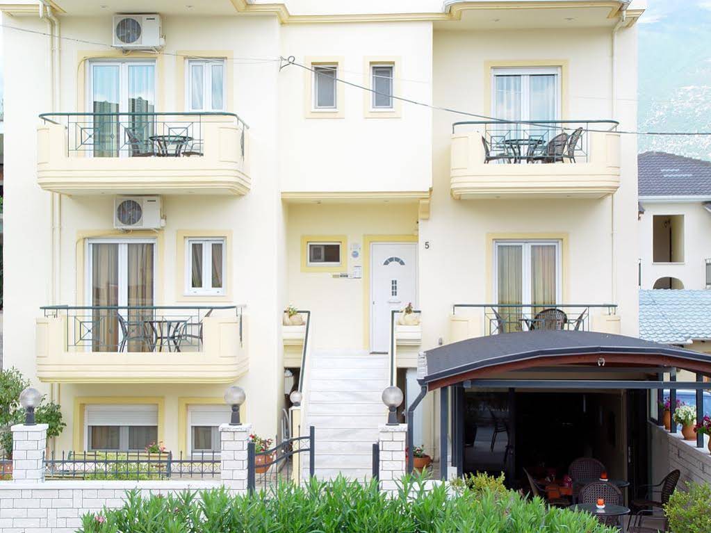 Tsironis Rooms