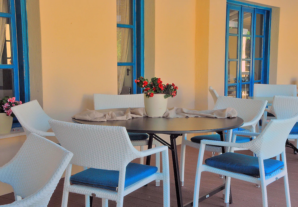 Karavostasi Beach Hotel
