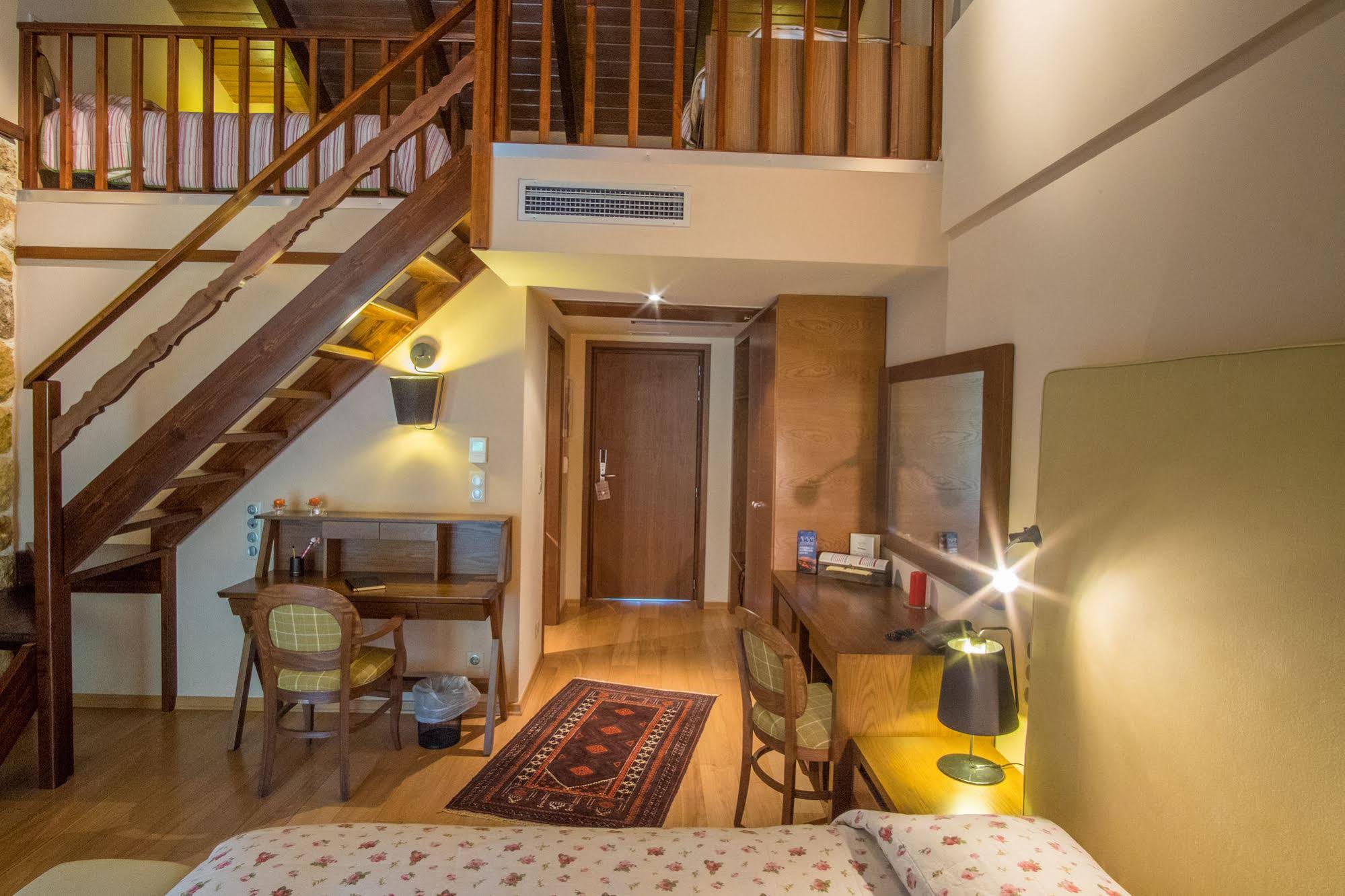 Orizontes Tzoumerkon Hotel Resort