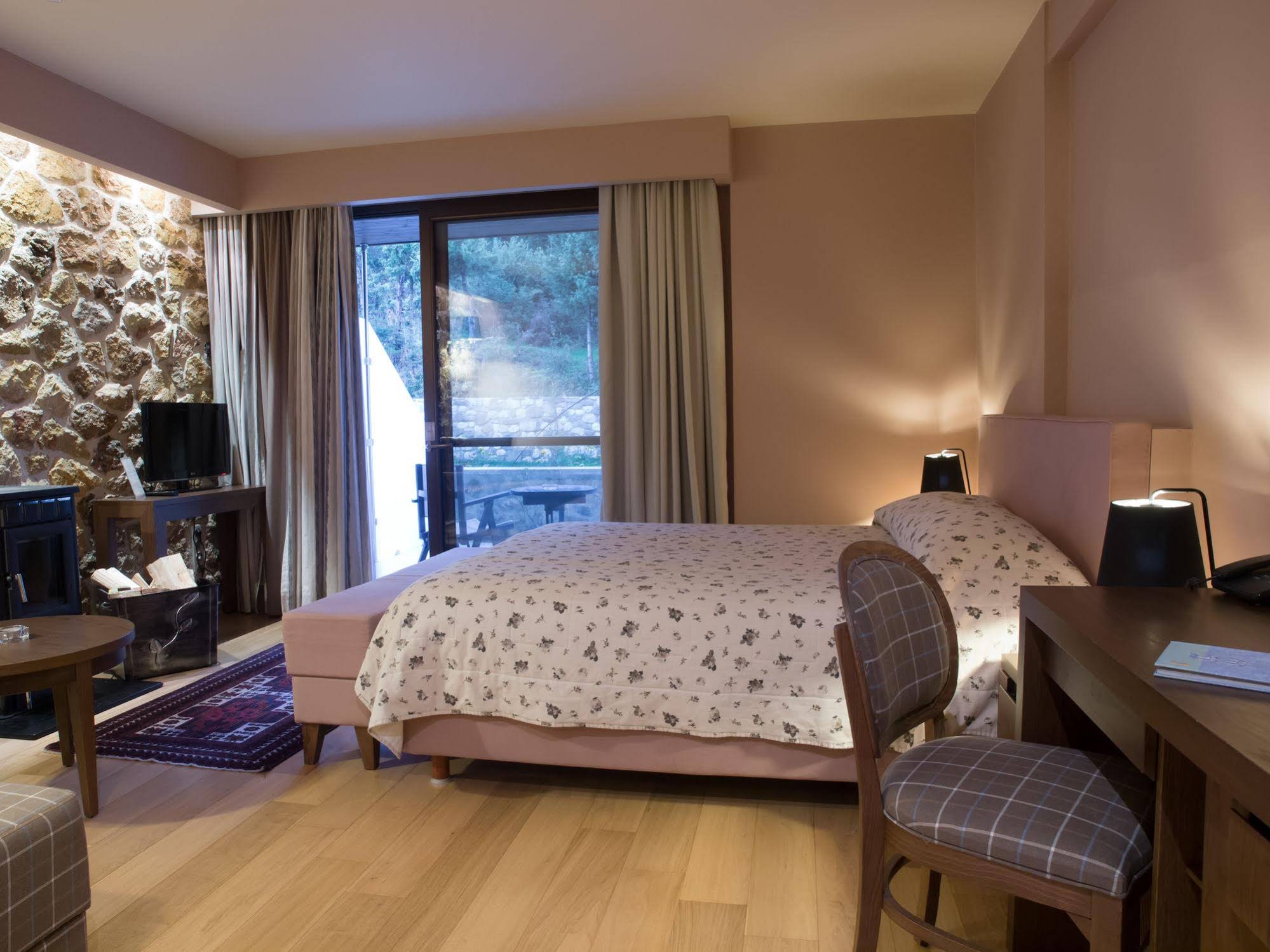 Orizontes Tzoumerkon Hotel Resort