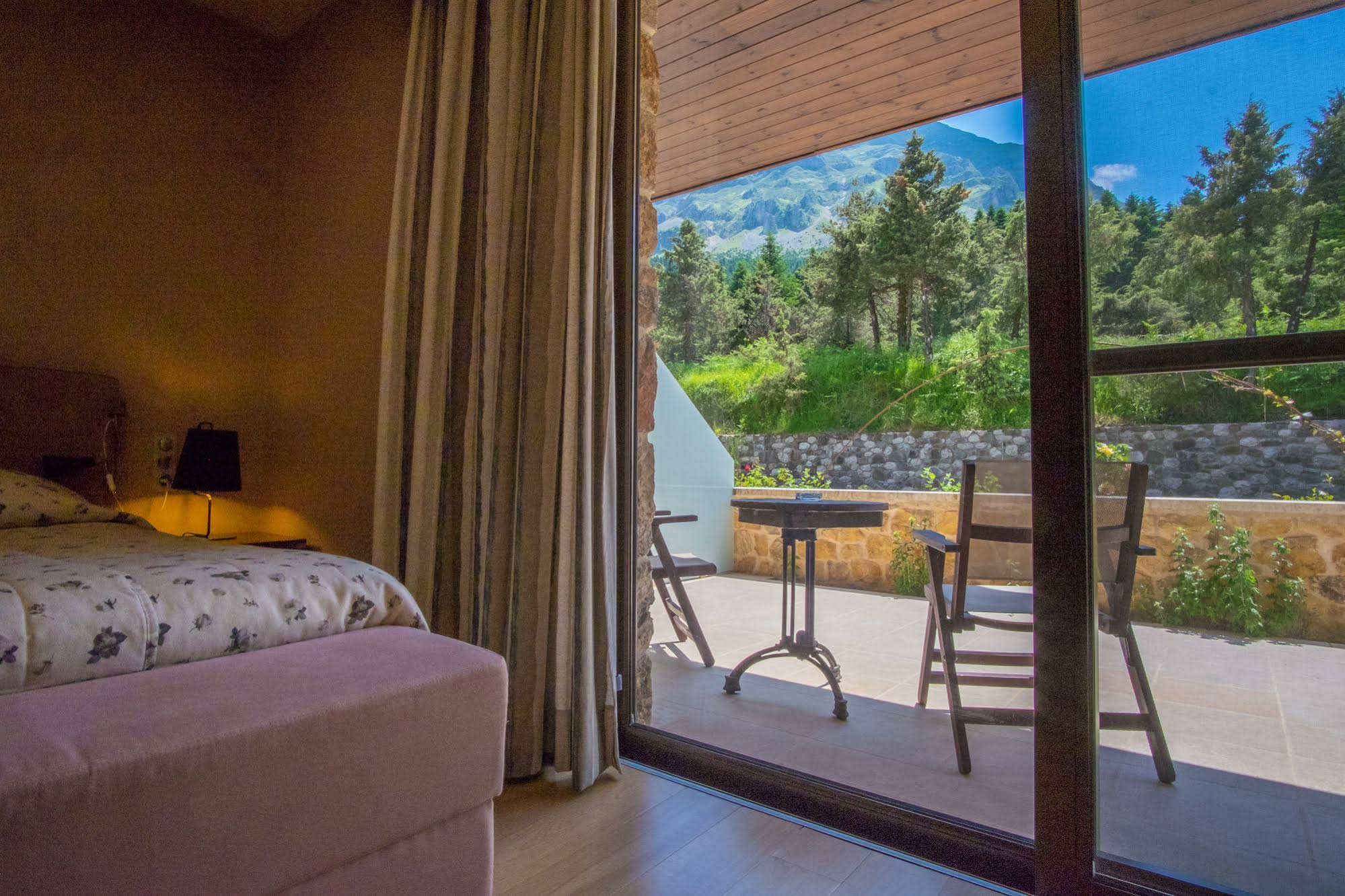 Orizontes Tzoumerkon Hotel Resort