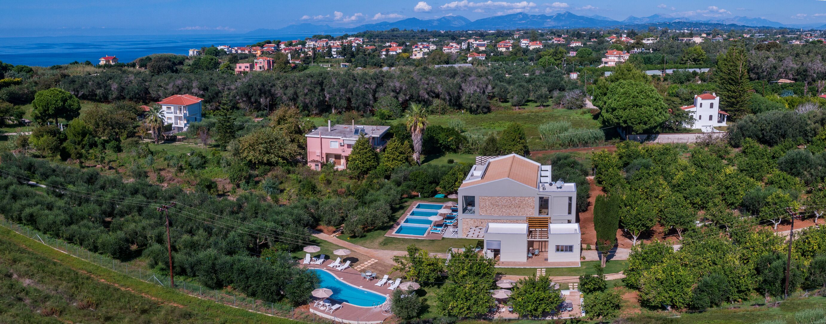 Alonaki Resort