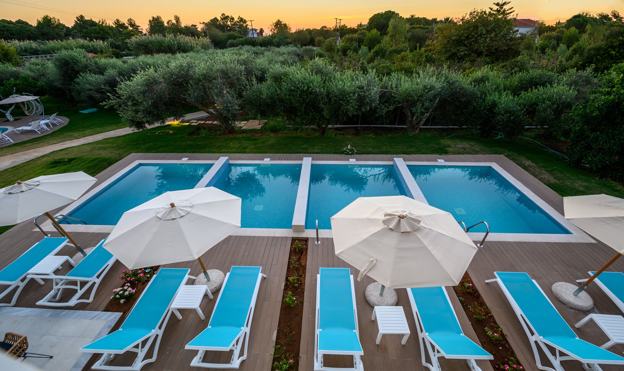 Alonaki Resort