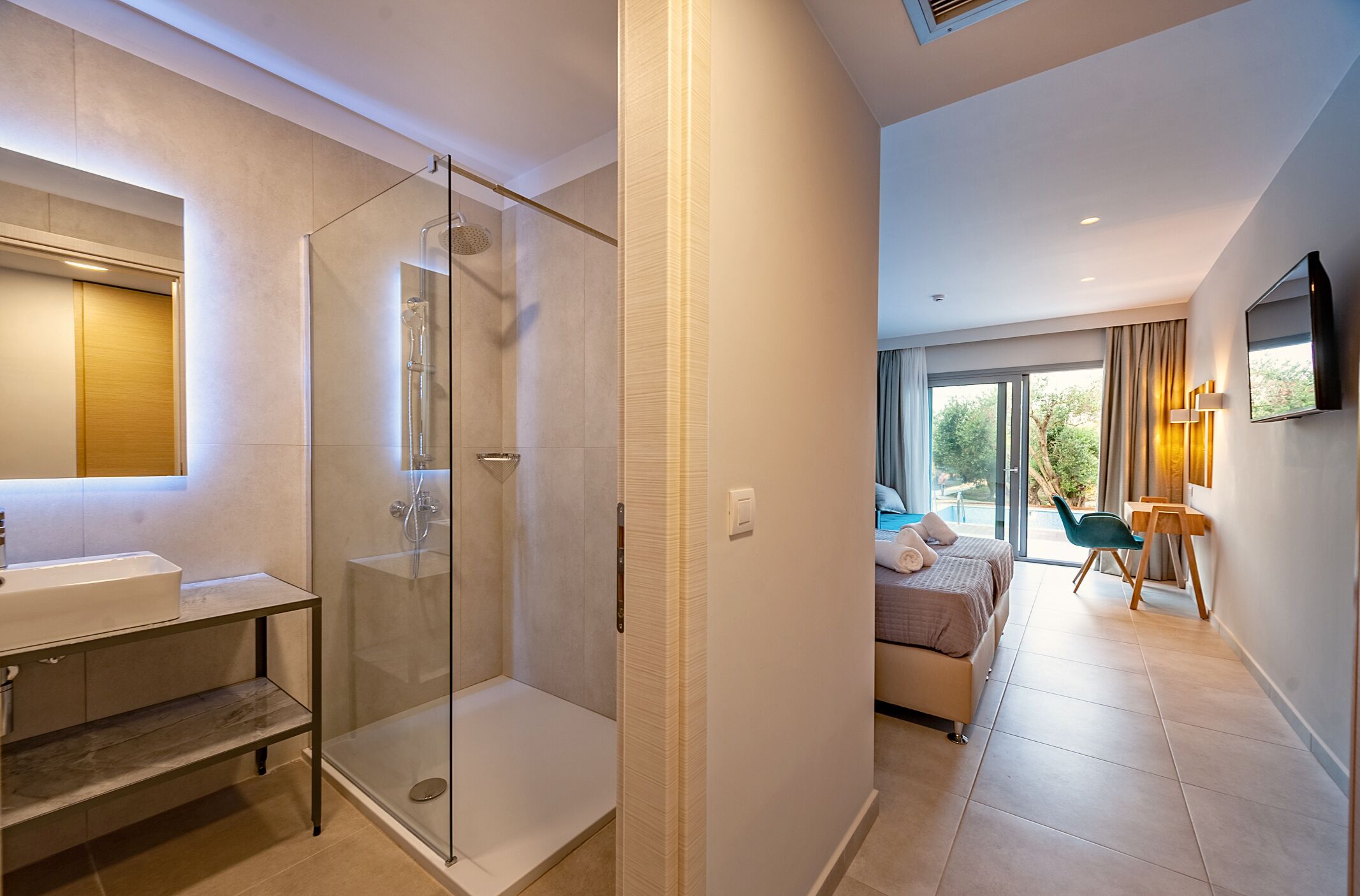 Alonaki Resort