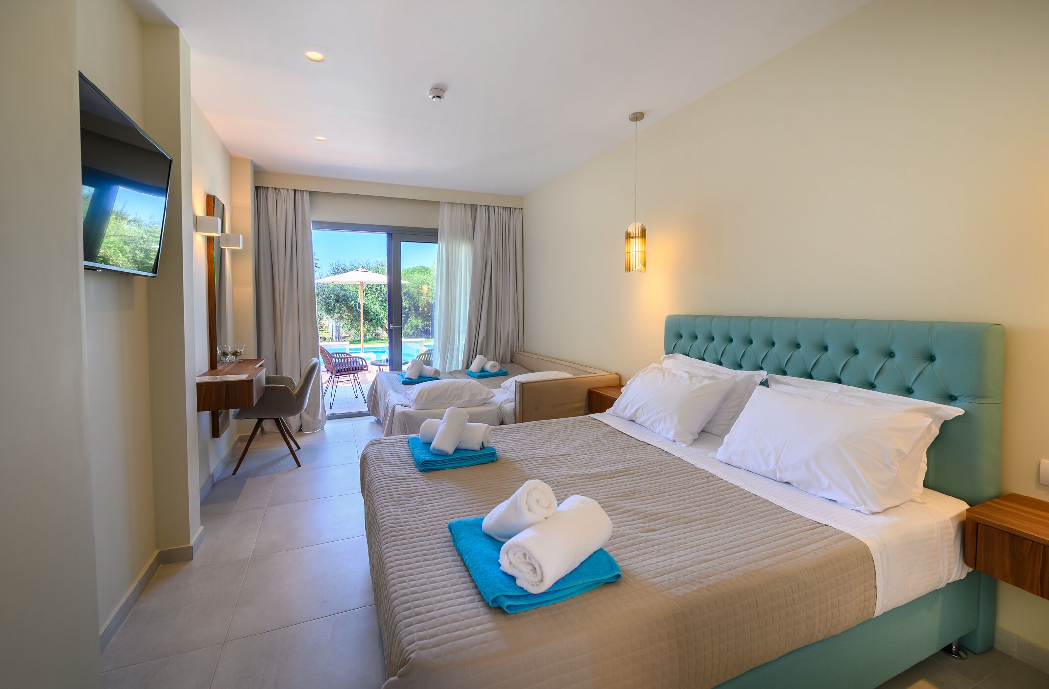 Alonaki Resort