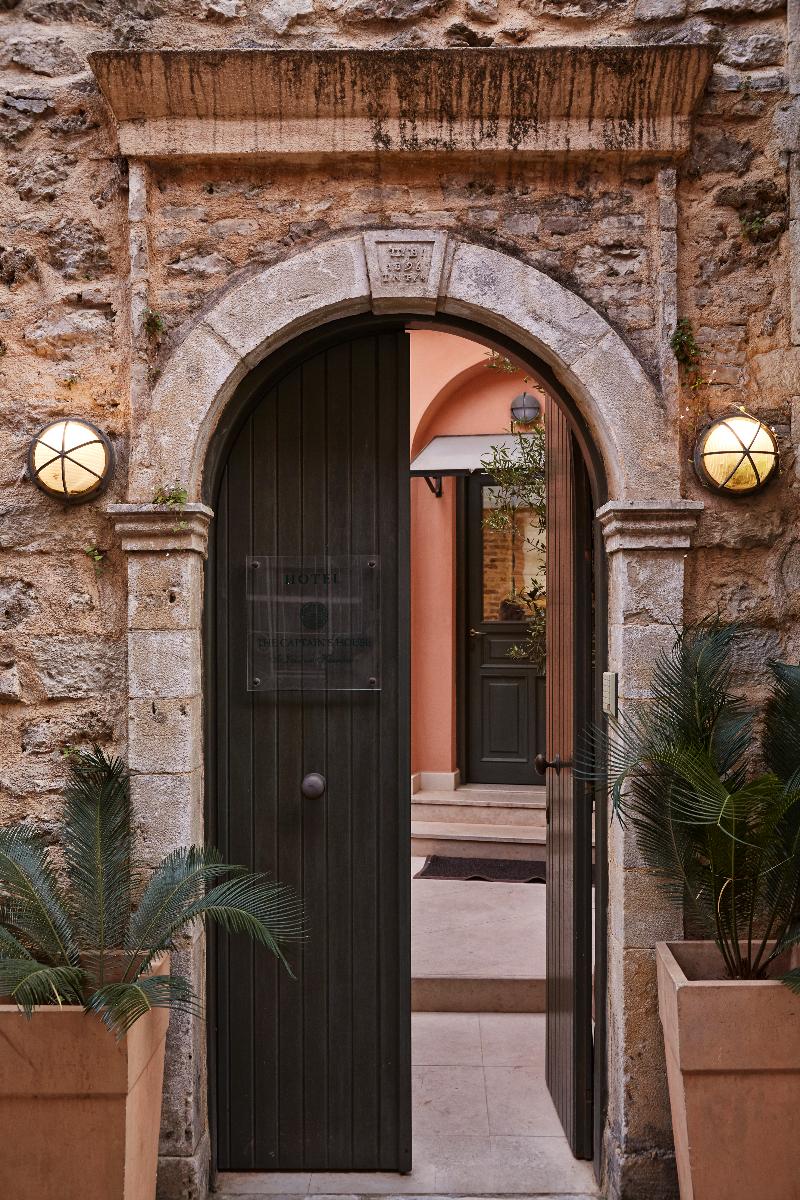 The Captain’s House Boutique Hotel