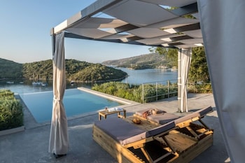 Mövenpick Resort Agios Nikolaos Sivota