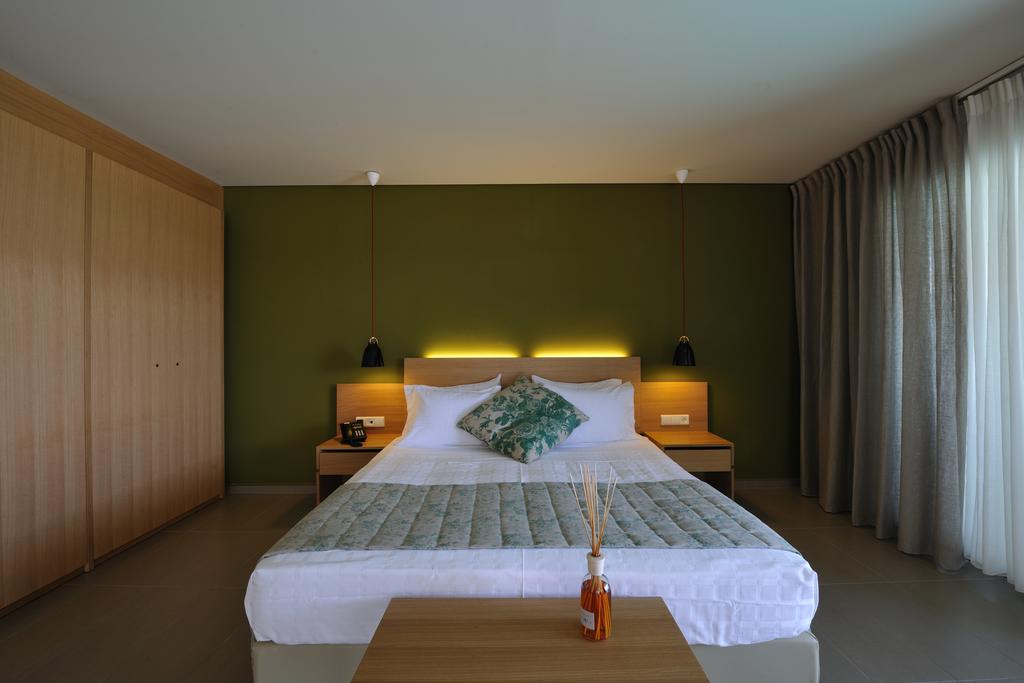 Thalatta Seaside Hotel