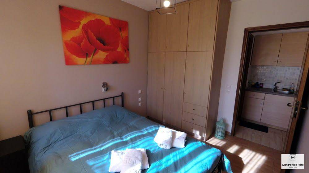 Aliveri Hotel Mandravelos