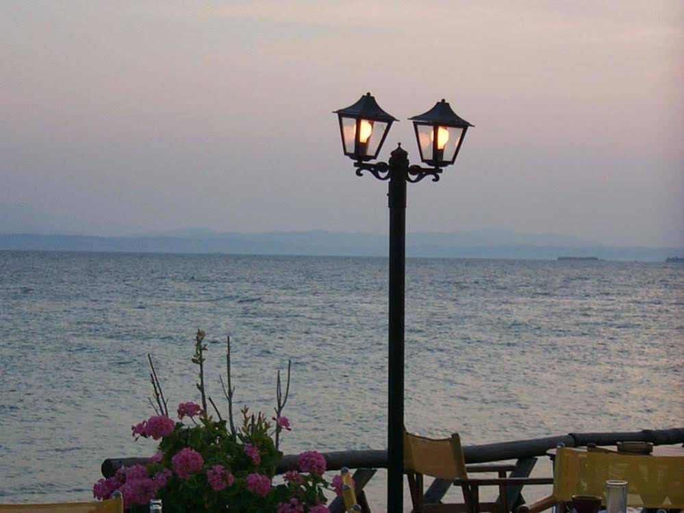Artemis Hotel