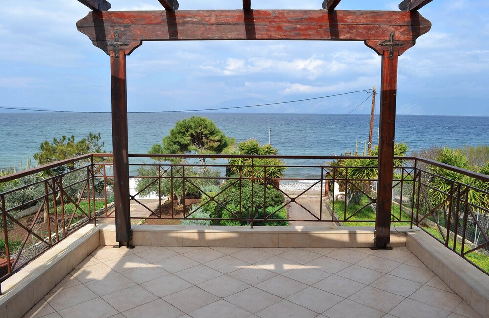 Villa Bella Loukisia