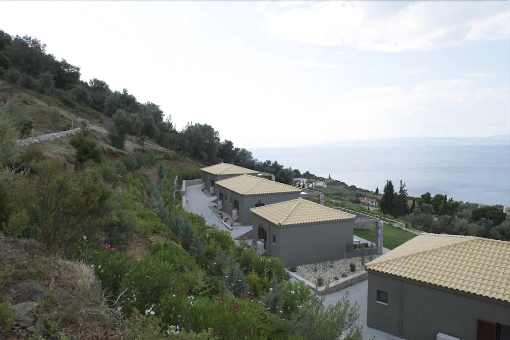 Elimnion Resort