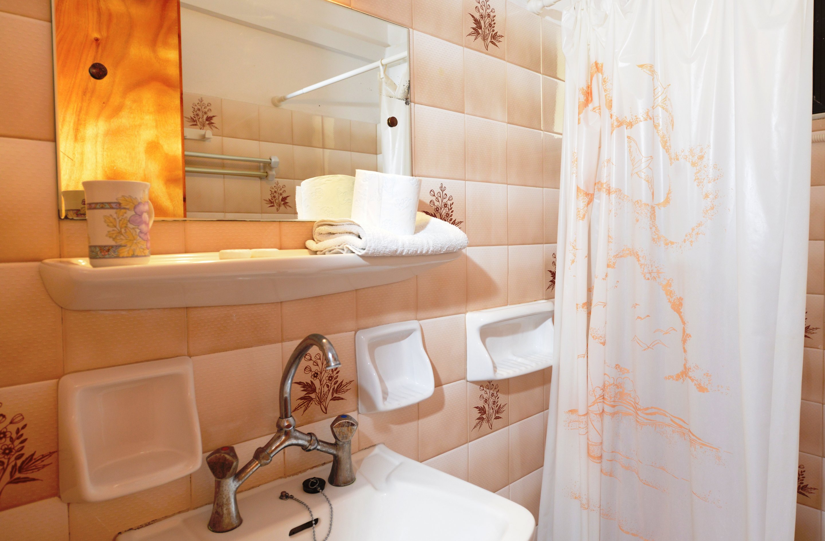 Pharos Rooms