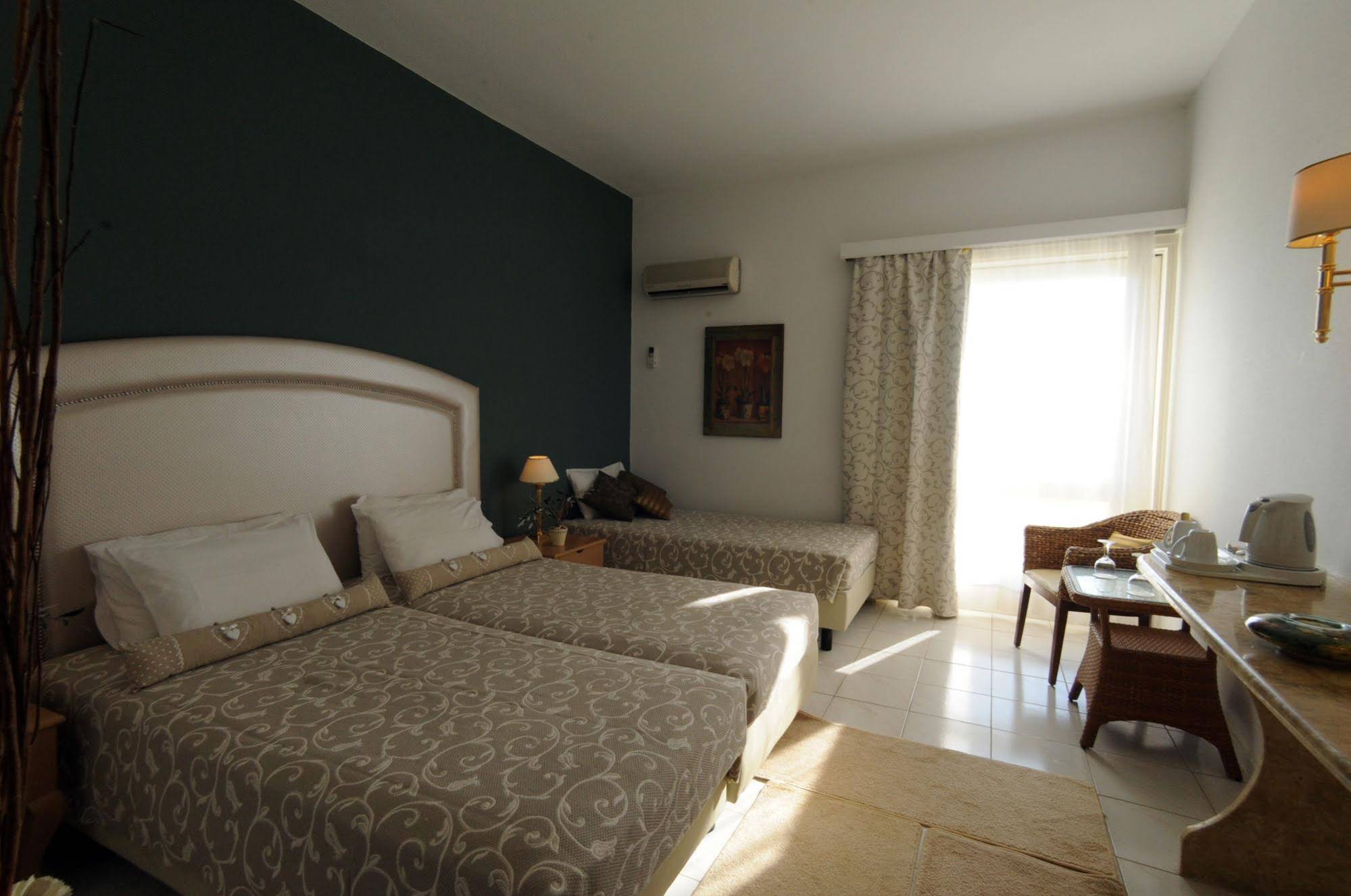 Palmariva Beach Hotel