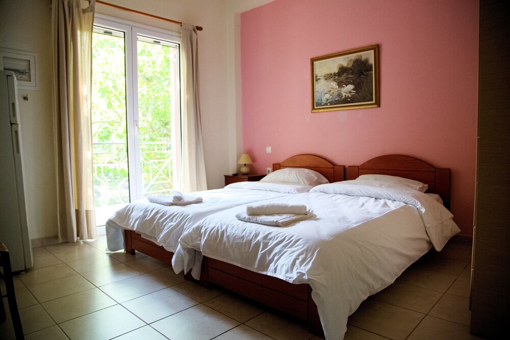 Tsertos Apartments