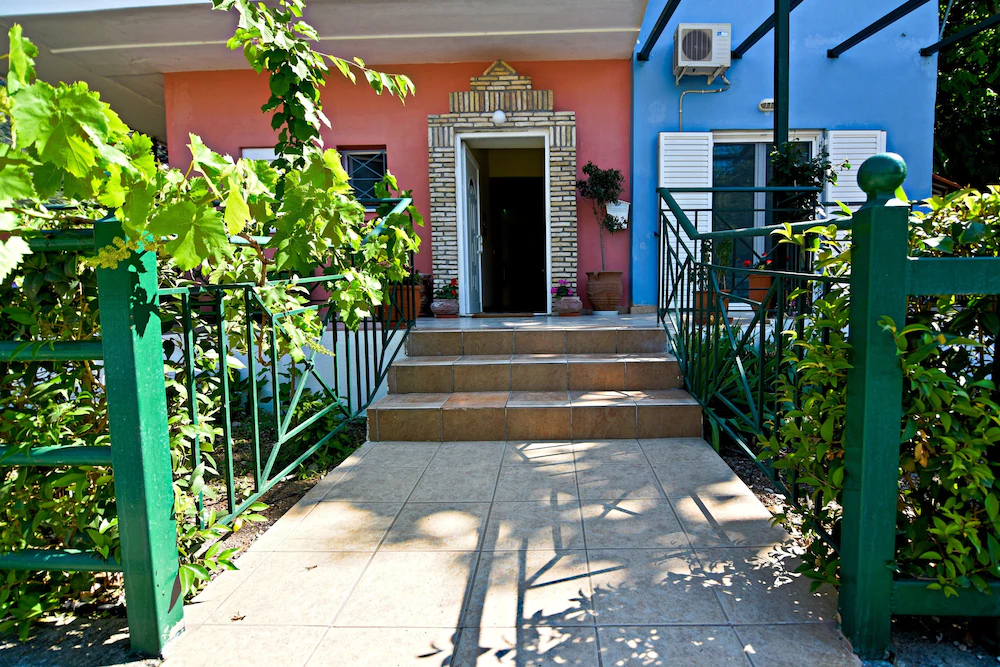 Tsertos Apartments
