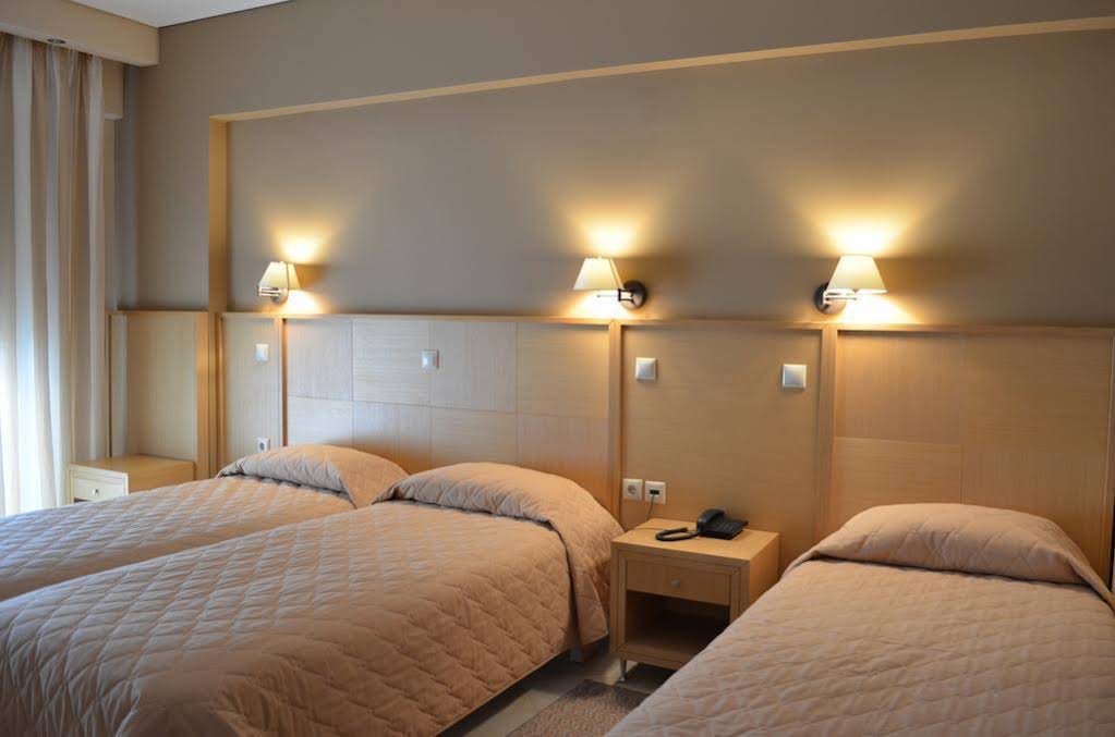 Evia Hotel & Suites