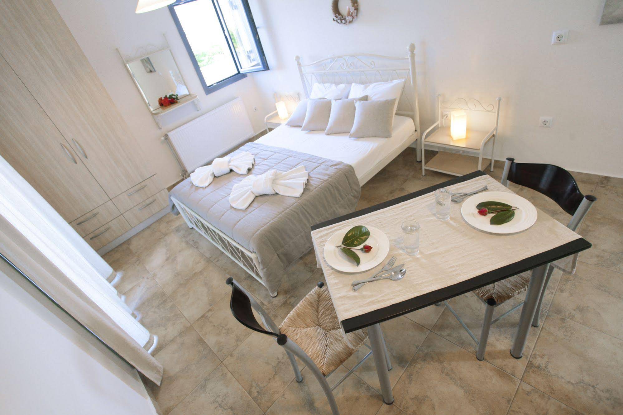 Kallisti Studios & Apartments