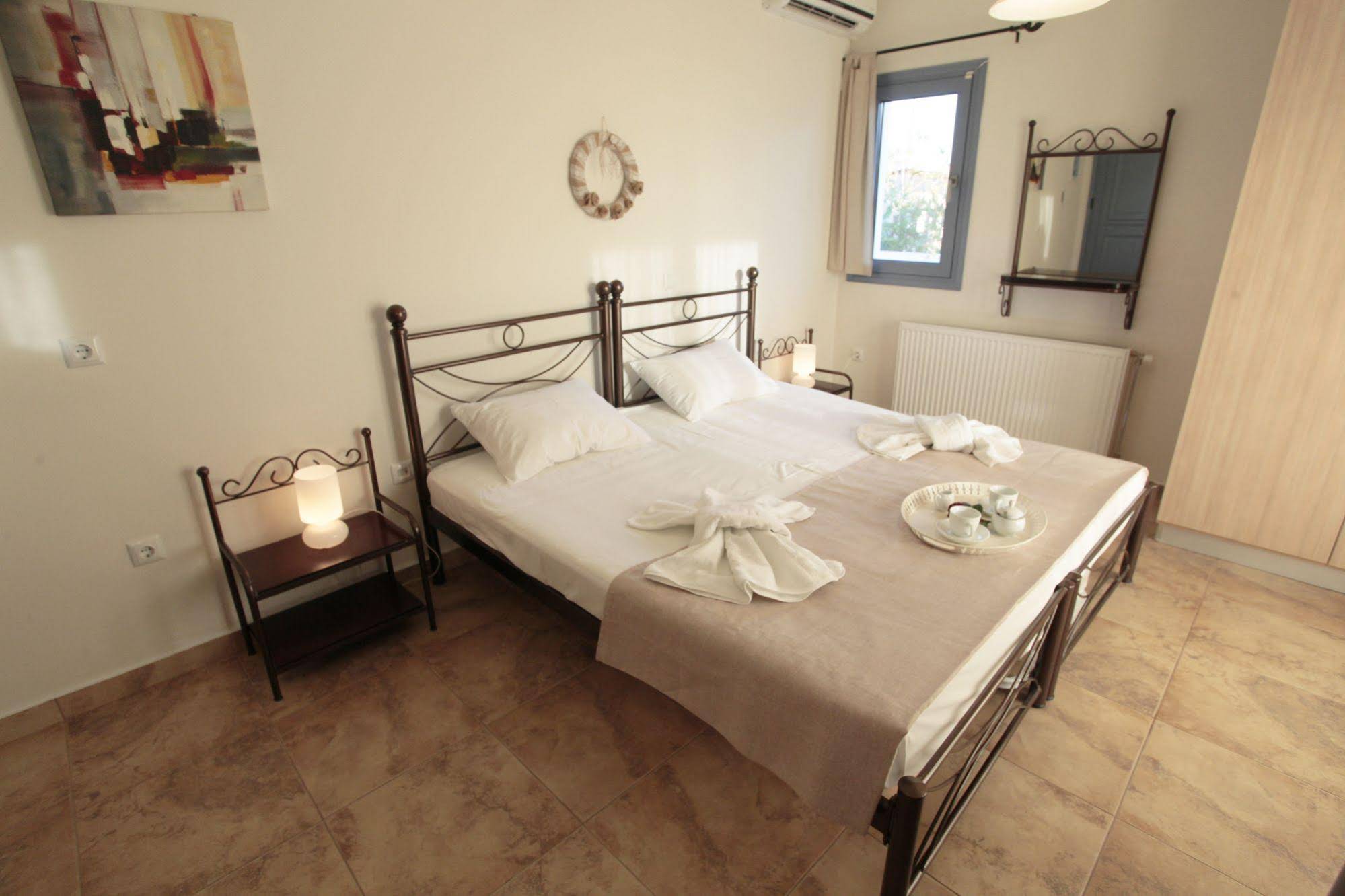 Kallisti Studios & Apartments