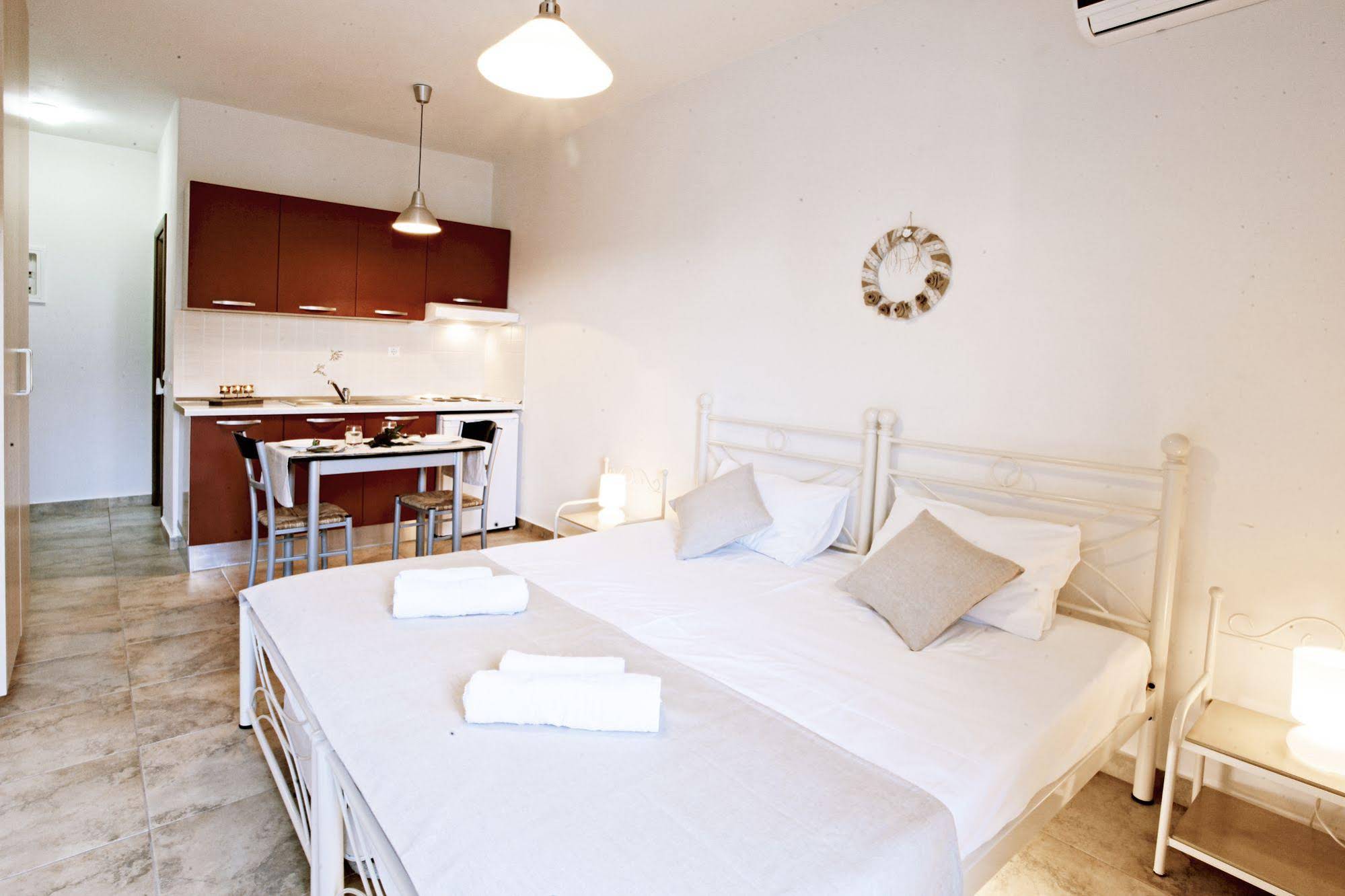 Kallisti Studios & Apartments