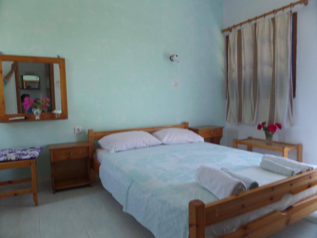 Skyros Junior Studios